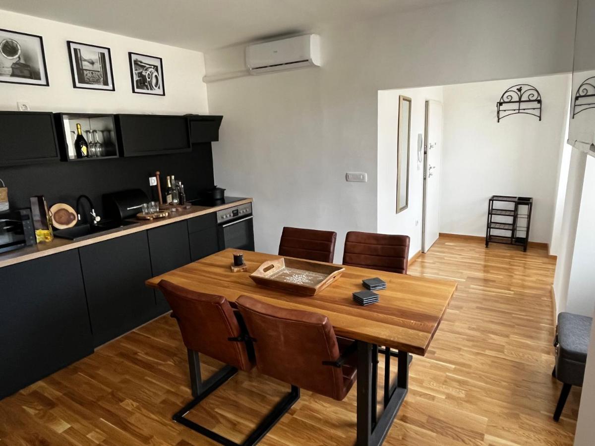 Domus Nostrae-Pula Apartamento Exterior foto