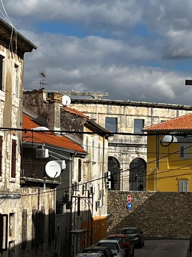 Domus Nostrae-Pula Apartamento Exterior foto